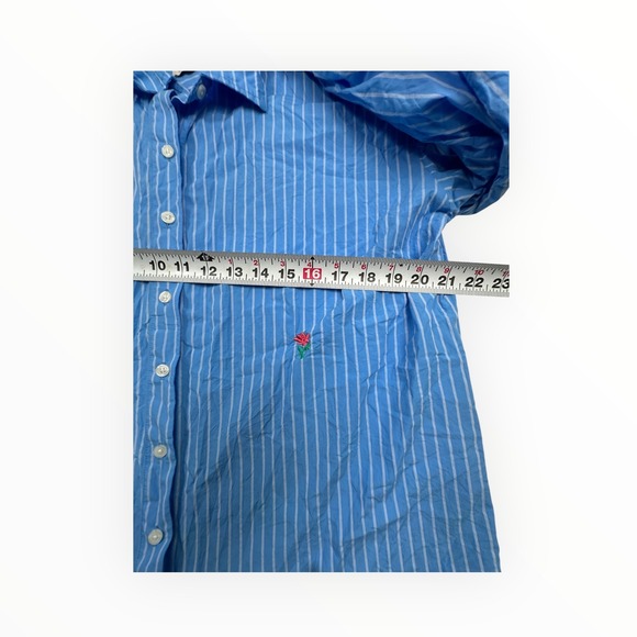 Universal Thread Womens Blue White Striped Oversized Button Down Rose Shirt M - Picture 8 of 9
